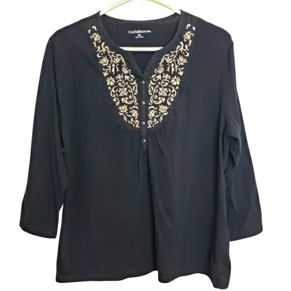 Croft and Barrow Black Long Sleeve Top with Embroidered Neckline Large